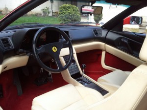 Intérieur de la Ferrari