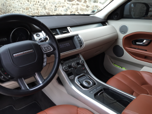 Range Rover Evoque Coupe SD4 Prestige BVA6 190ch tableau_bord